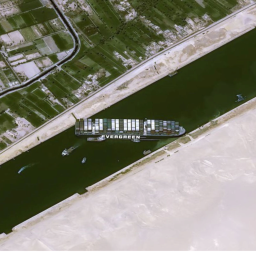 Poids des productions humaines, pénurie de puces et bouchons dans le Canal de Suez...