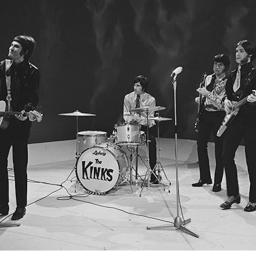 Pourquoi les Kinks sont moins connus que les Beatles, alors qu’ils étaient bien meilleurs ?