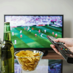 C’est prouvé, regarder le sport à la télé fait manger plus !