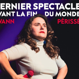 Swann Périssé sort un dernier spectacle avant la fin du monde