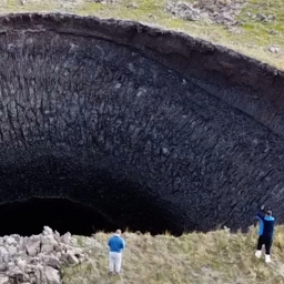 La Porte de l'Enfer grandit, les scientifiques sonnent l'alerte