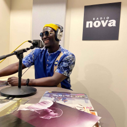 Rencontre avec le chanteur sénégalais Lass, invité spécial de Néo Géo pour son album “Bumayé” !