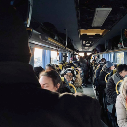 Les étudiants étrangers peinent à quitter l'Ukraine