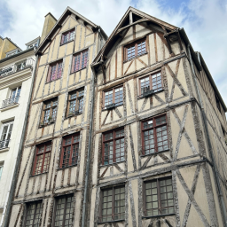 [1 min à Paris] La plus ancienne maison