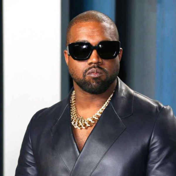 Tech Paf - Kanye West rachète le réseau social Parler
