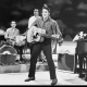 Pourquoi Elvis rigolait beaucoup, alors que ses chansons étaient à pleurer ?