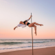 Championne de France de pole-dance à 55 ans, Delphine Gault contre tous les clichés